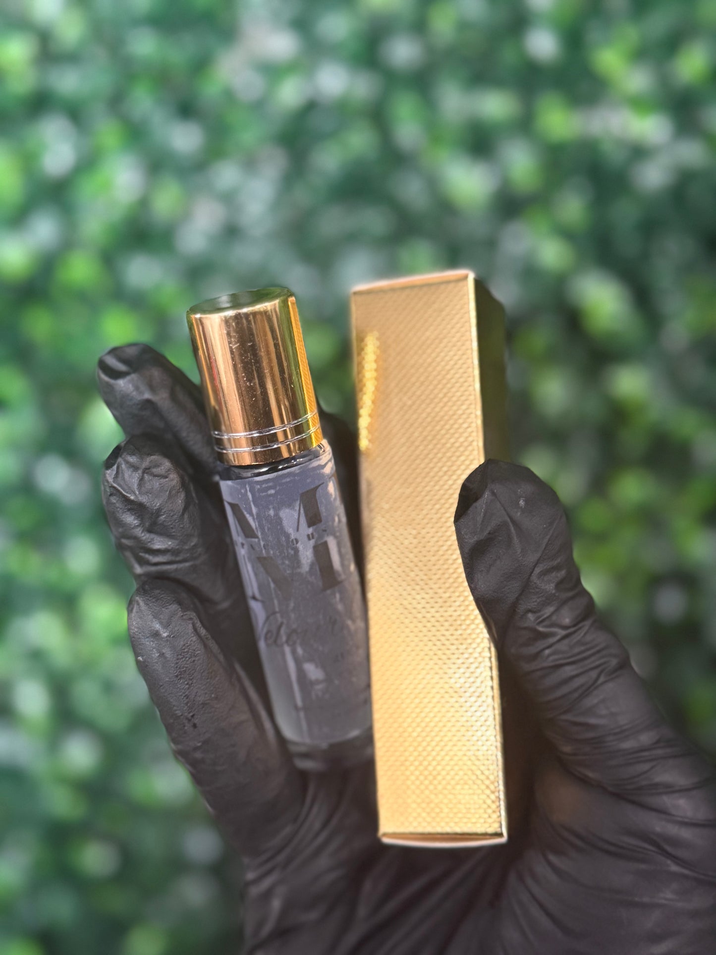 Essence of Touch
Perfume & Cologne Collection