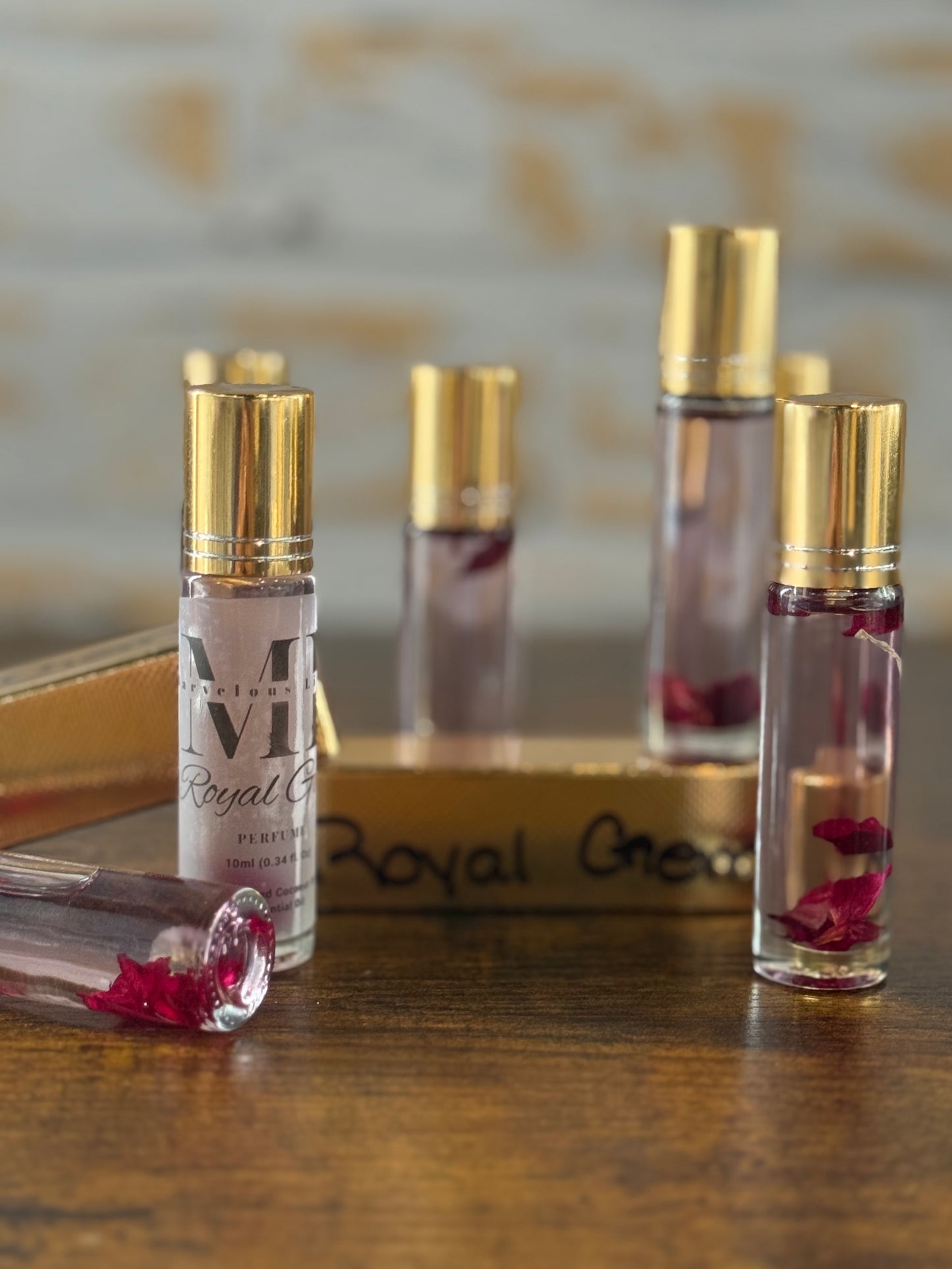 Essence of Touch
Perfume & Cologne Collection