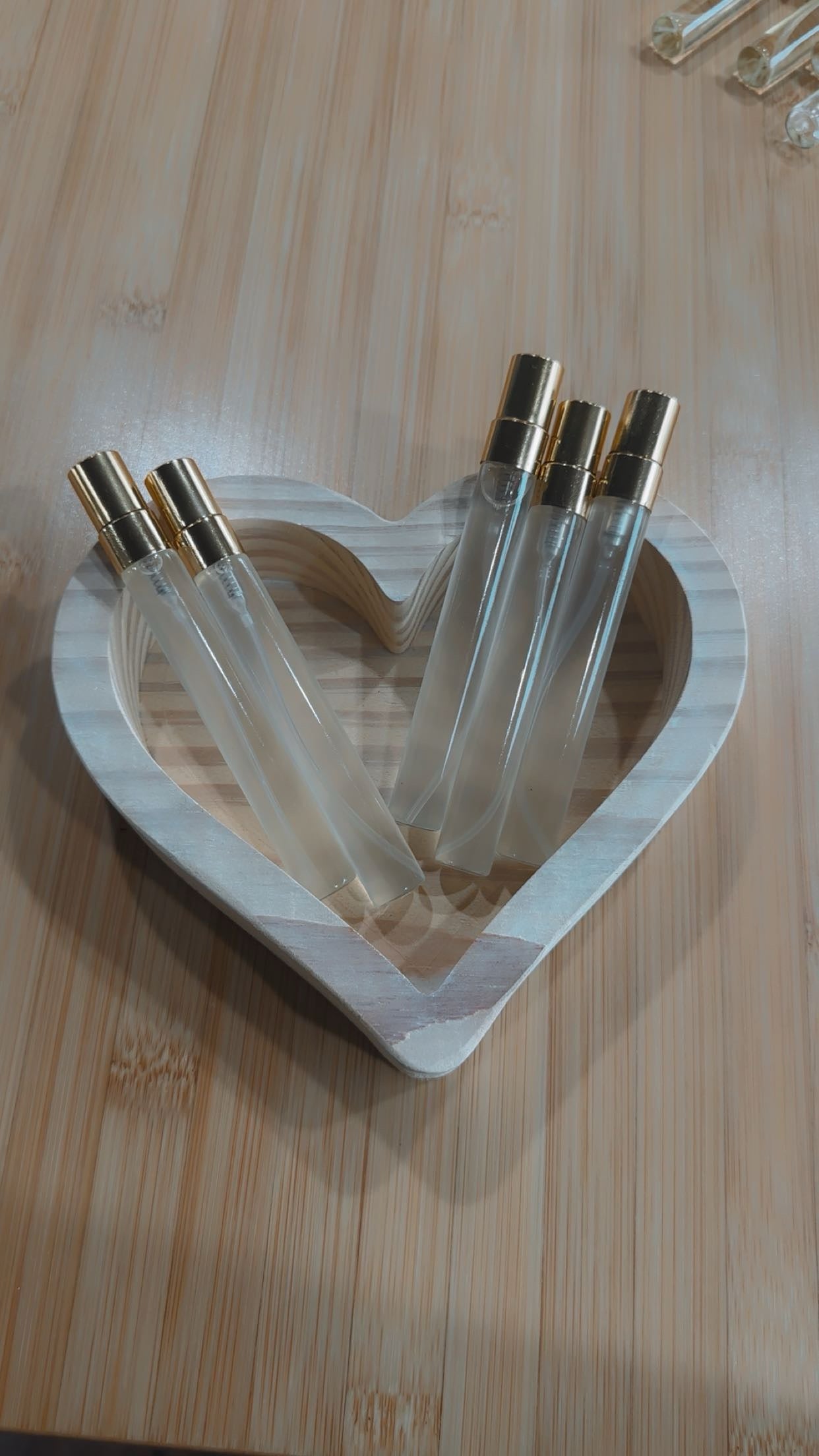 Essence of Touch
Perfume & Cologne Collection