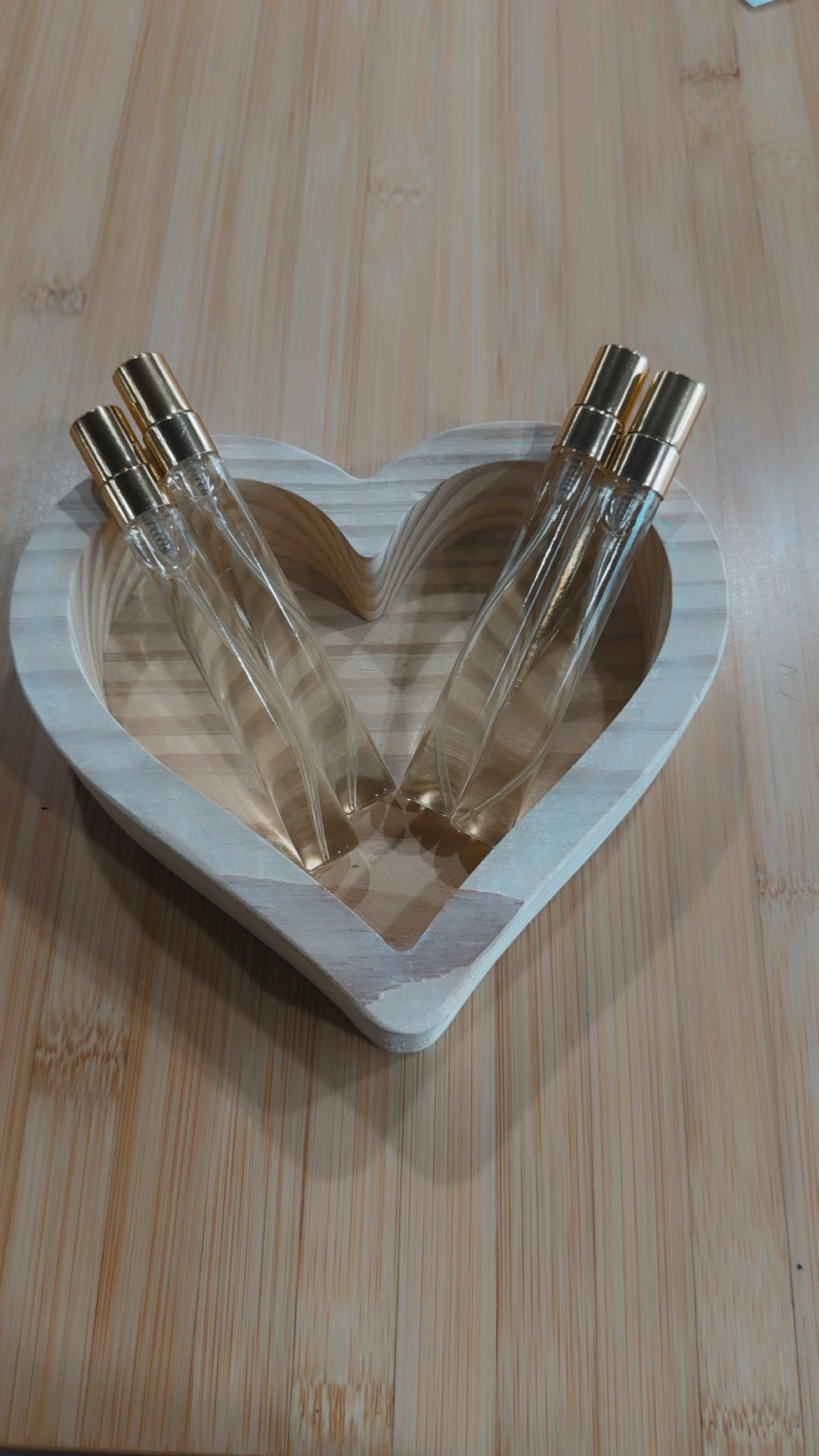 Essence of Touch
Perfume & Cologne Collection